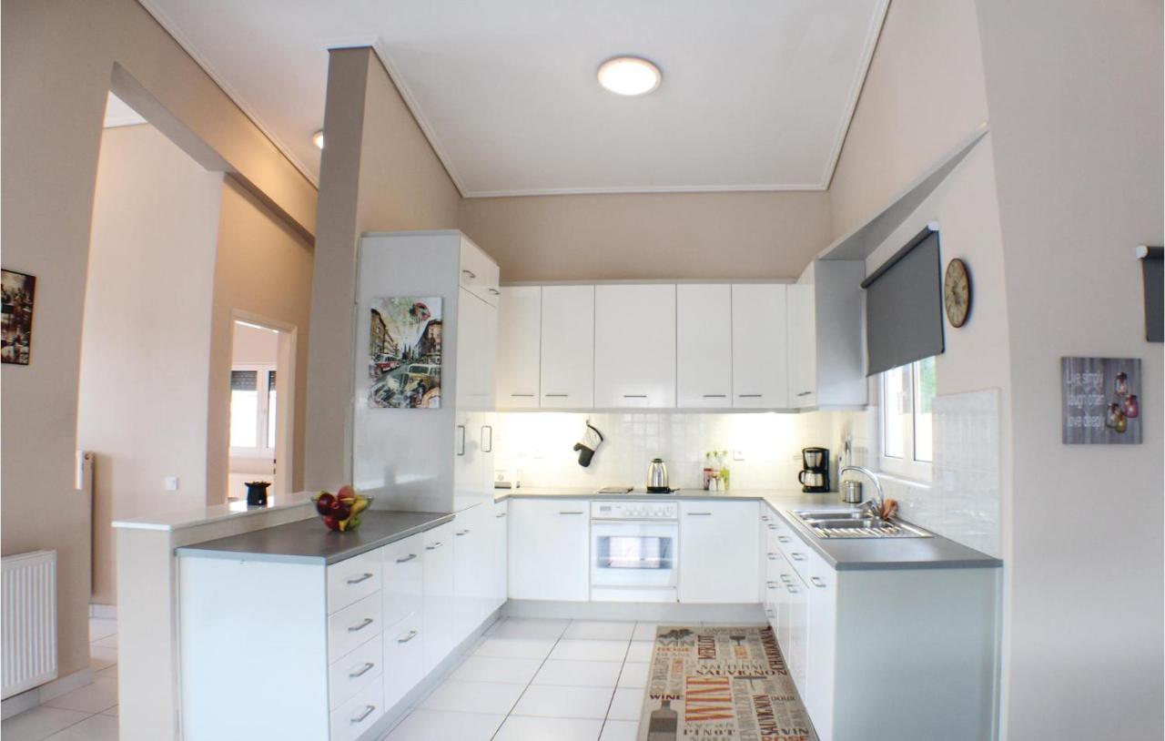 Amazing Home In Chalkida With Wifi Ngoại thất bức ảnh