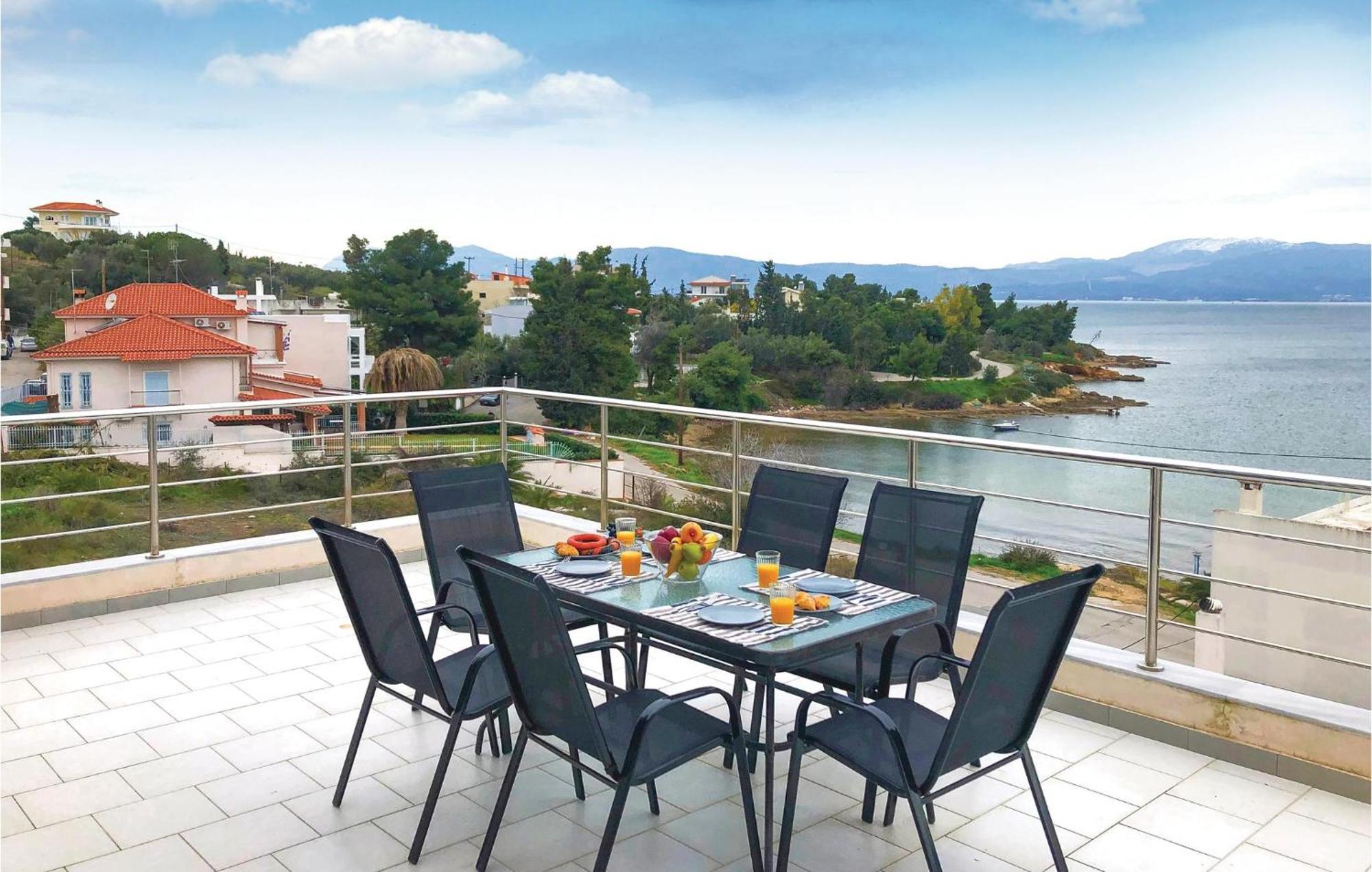 Amazing Home In Chalkida With Wifi Ngoại thất bức ảnh